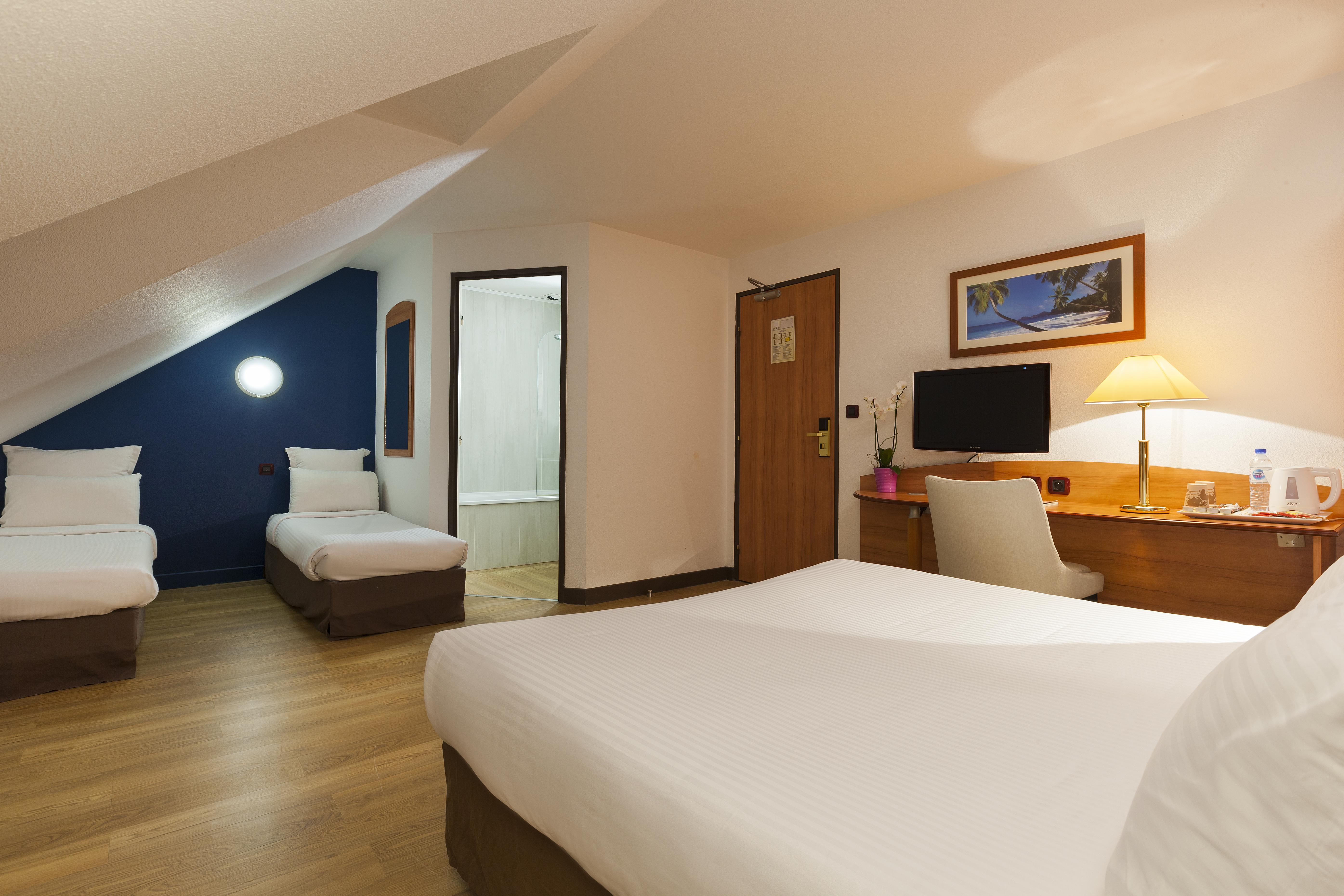 Comfort Hotel Évreux Kültér fotó