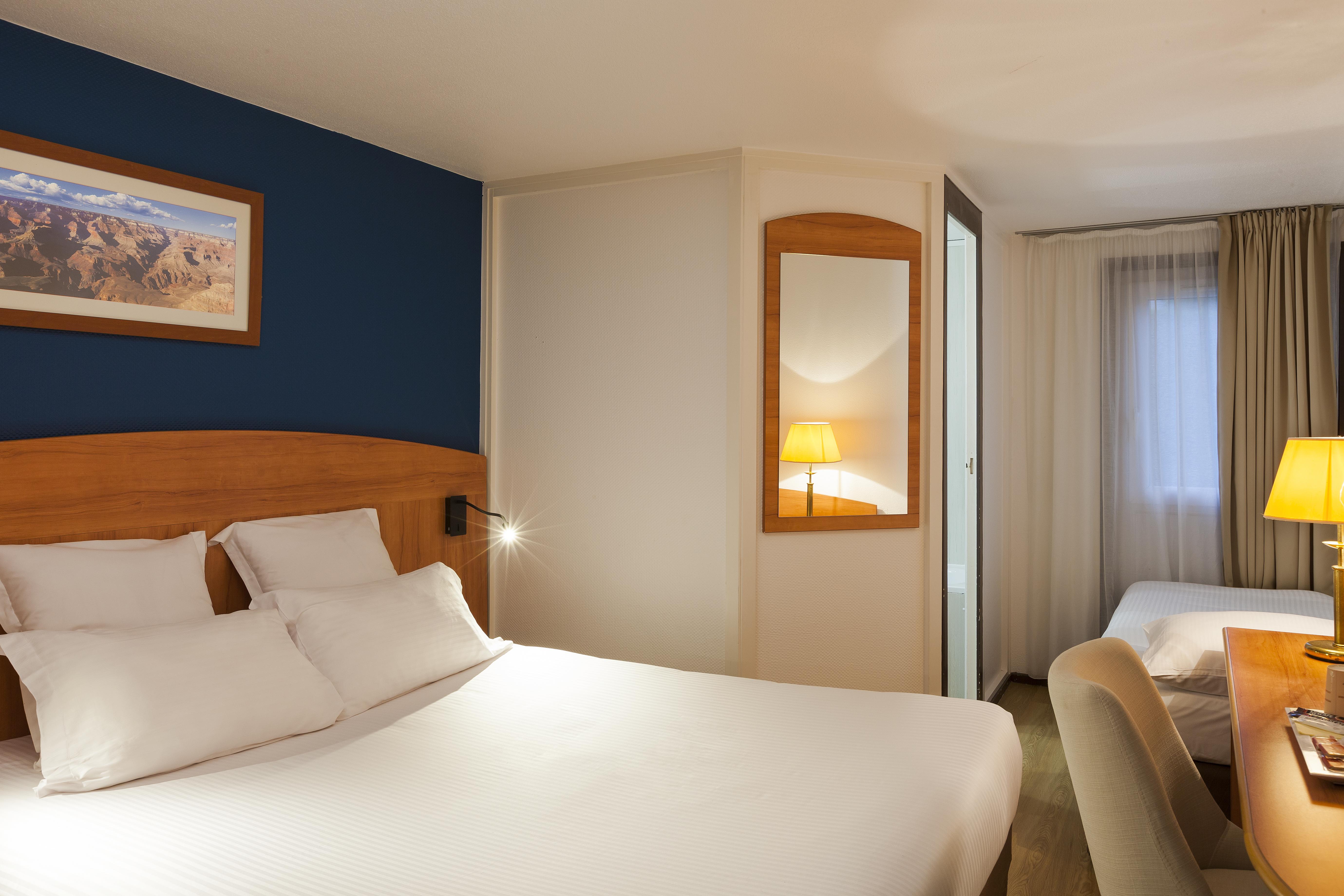 Comfort Hotel Évreux Kültér fotó