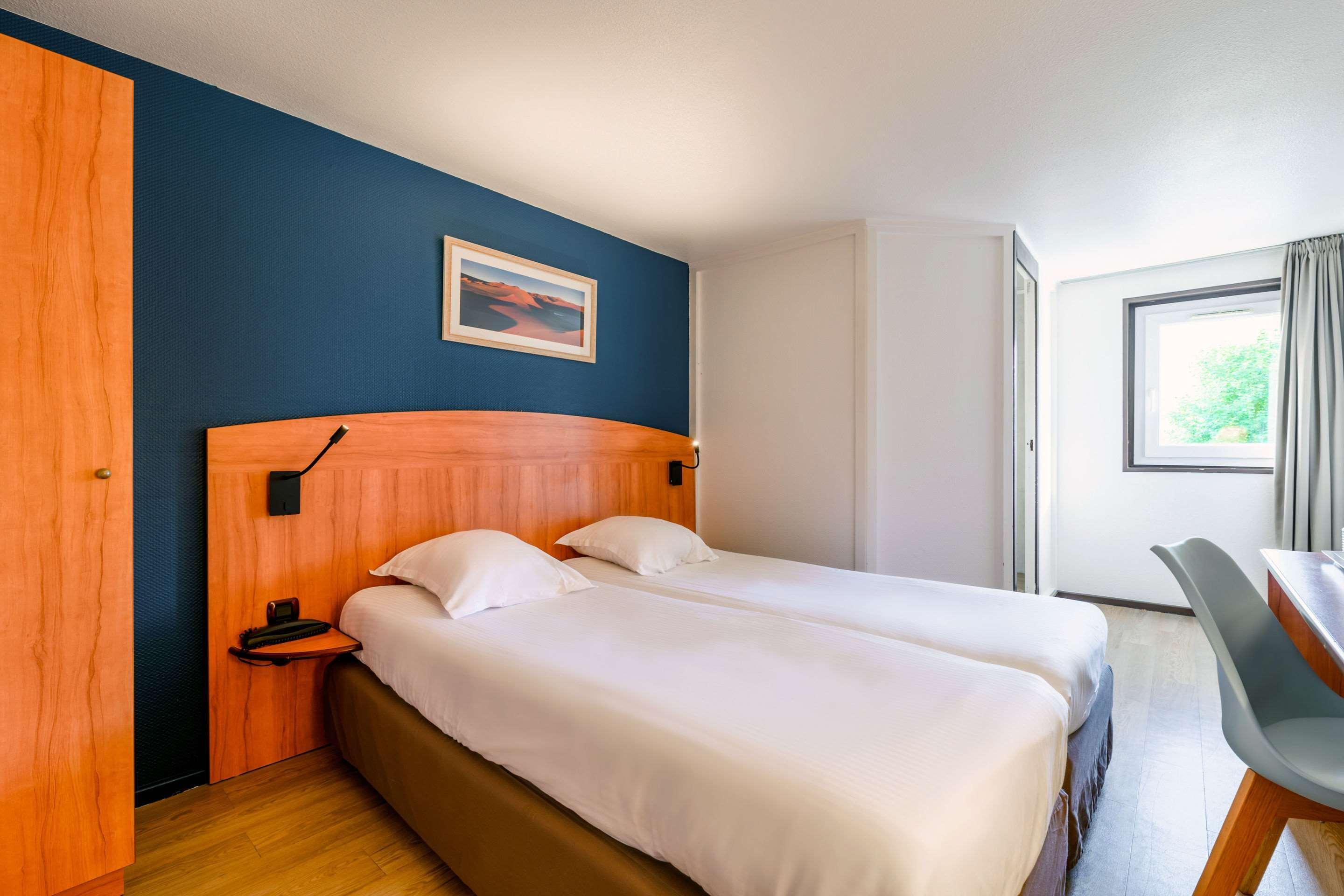 Comfort Hotel Évreux Kültér fotó