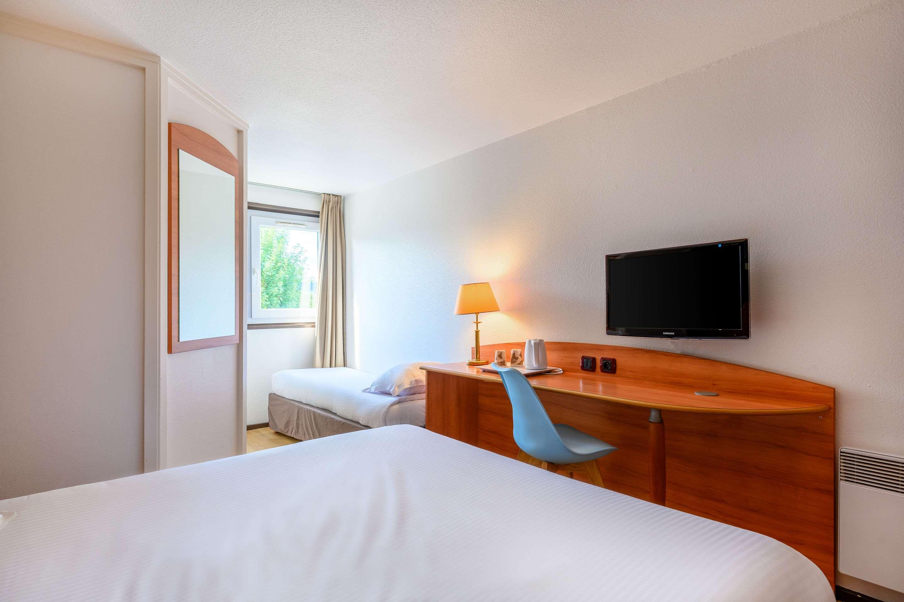 Comfort Hotel Évreux Kültér fotó