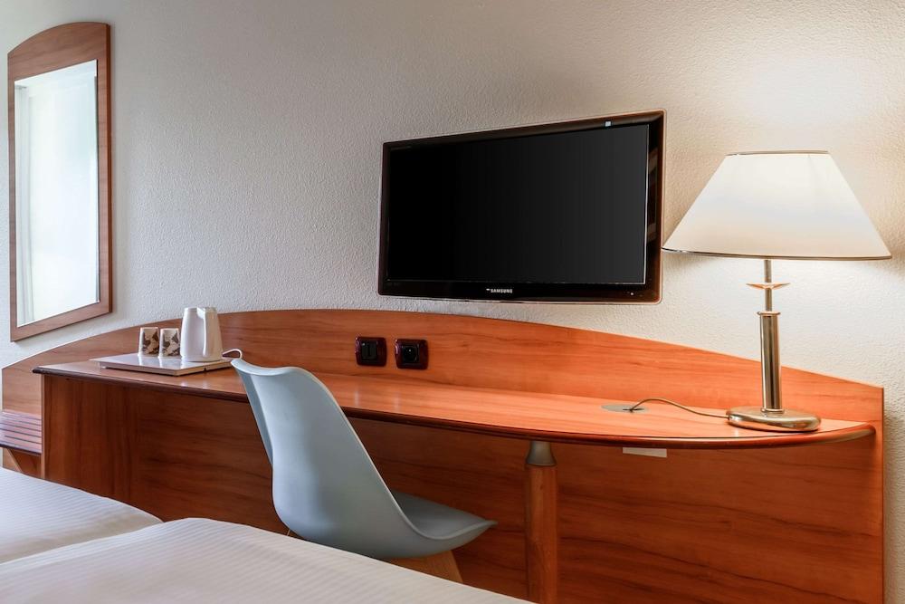 Comfort Hotel Évreux Kültér fotó