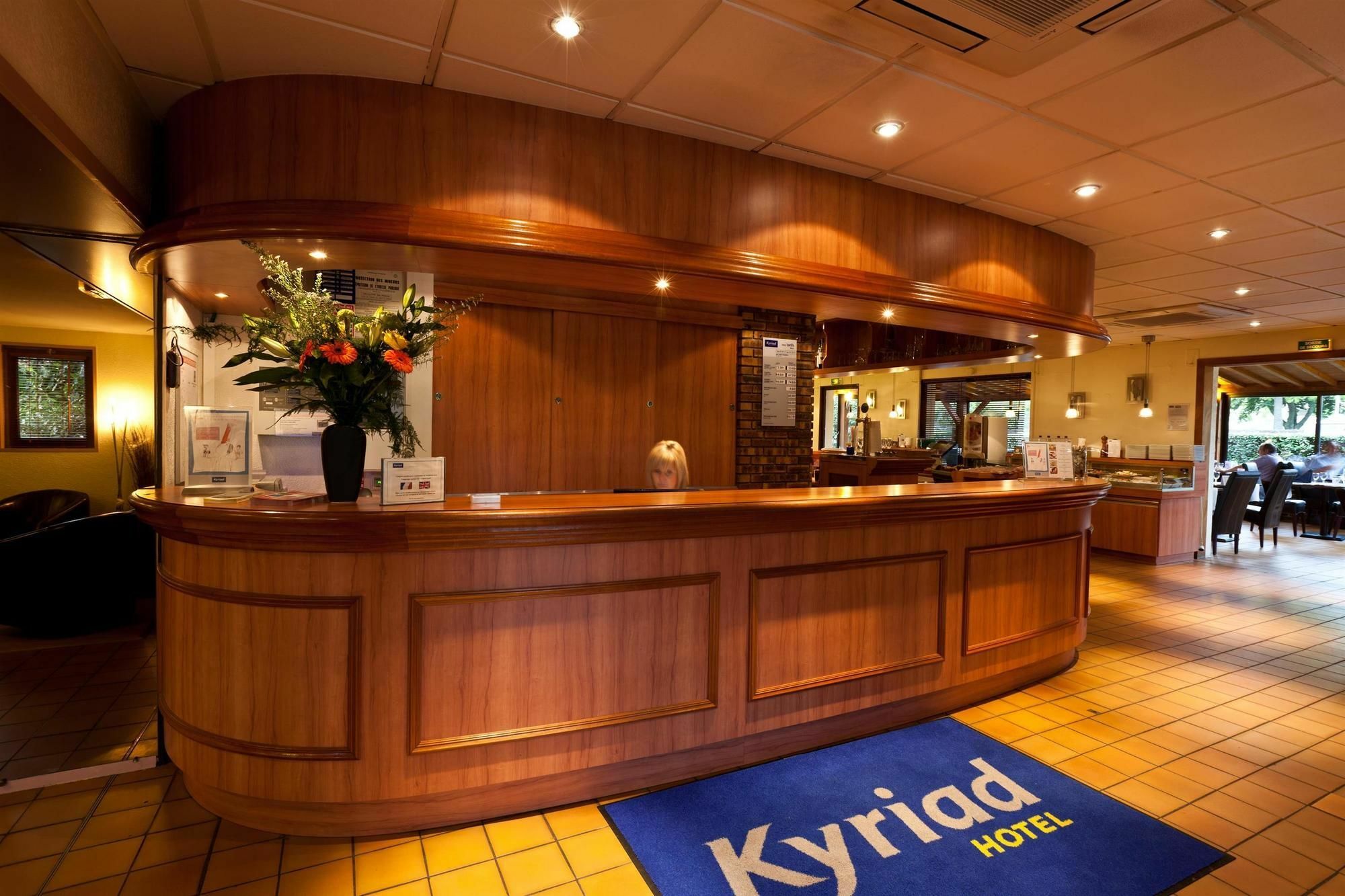 Comfort Hotel Évreux Kültér fotó