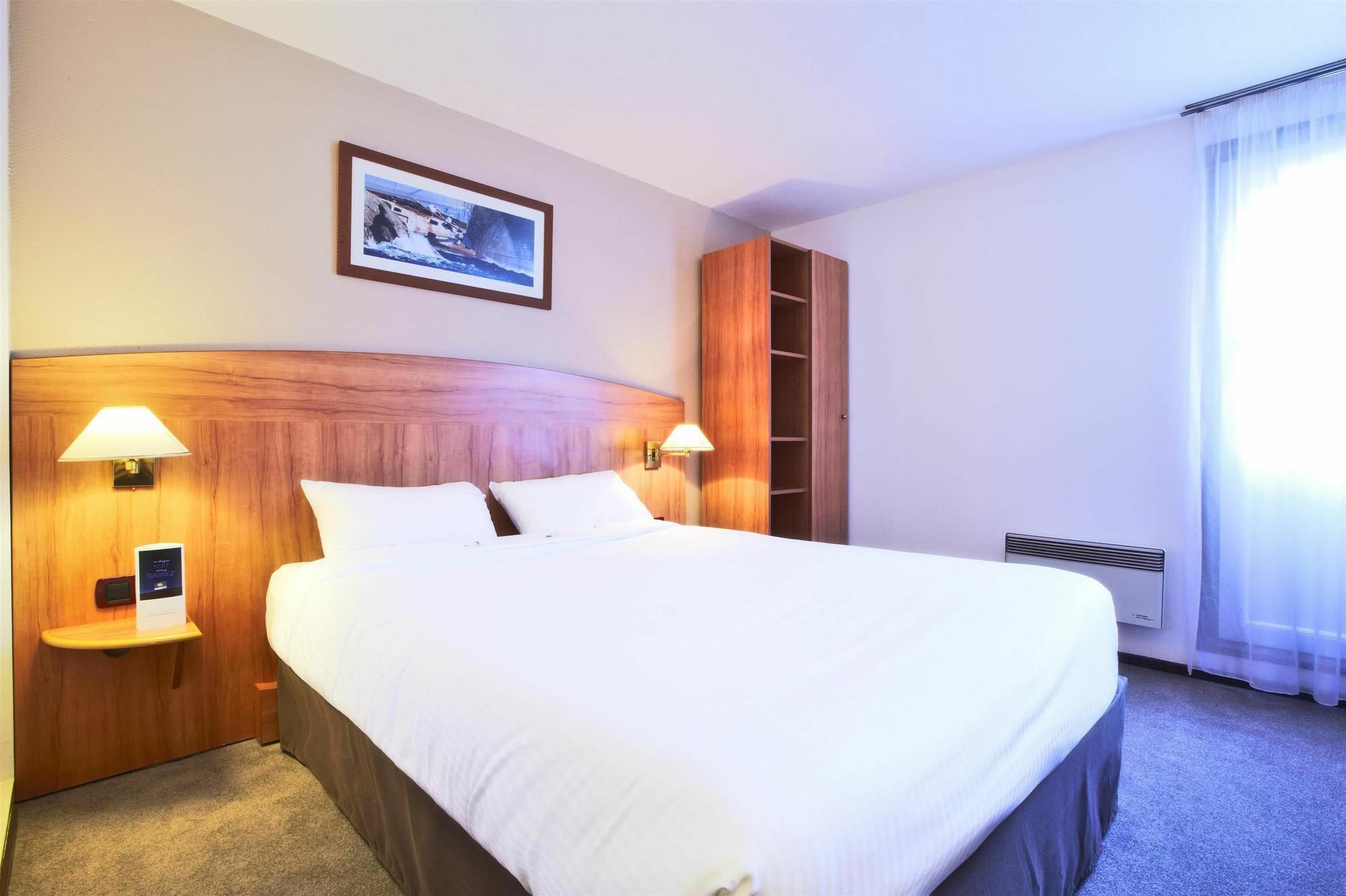 Comfort Hotel Évreux Kültér fotó