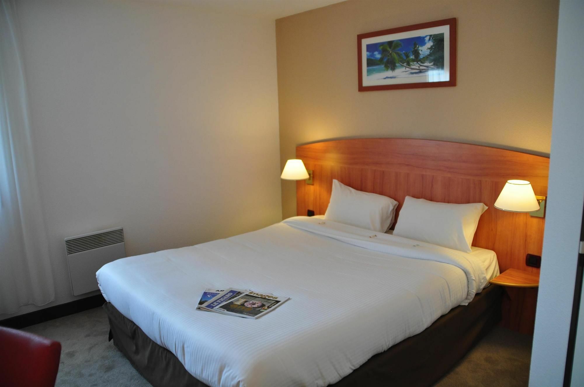 Comfort Hotel Évreux Kültér fotó