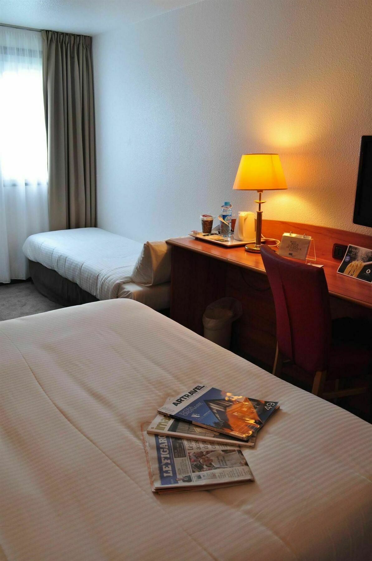 Comfort Hotel Évreux Kültér fotó